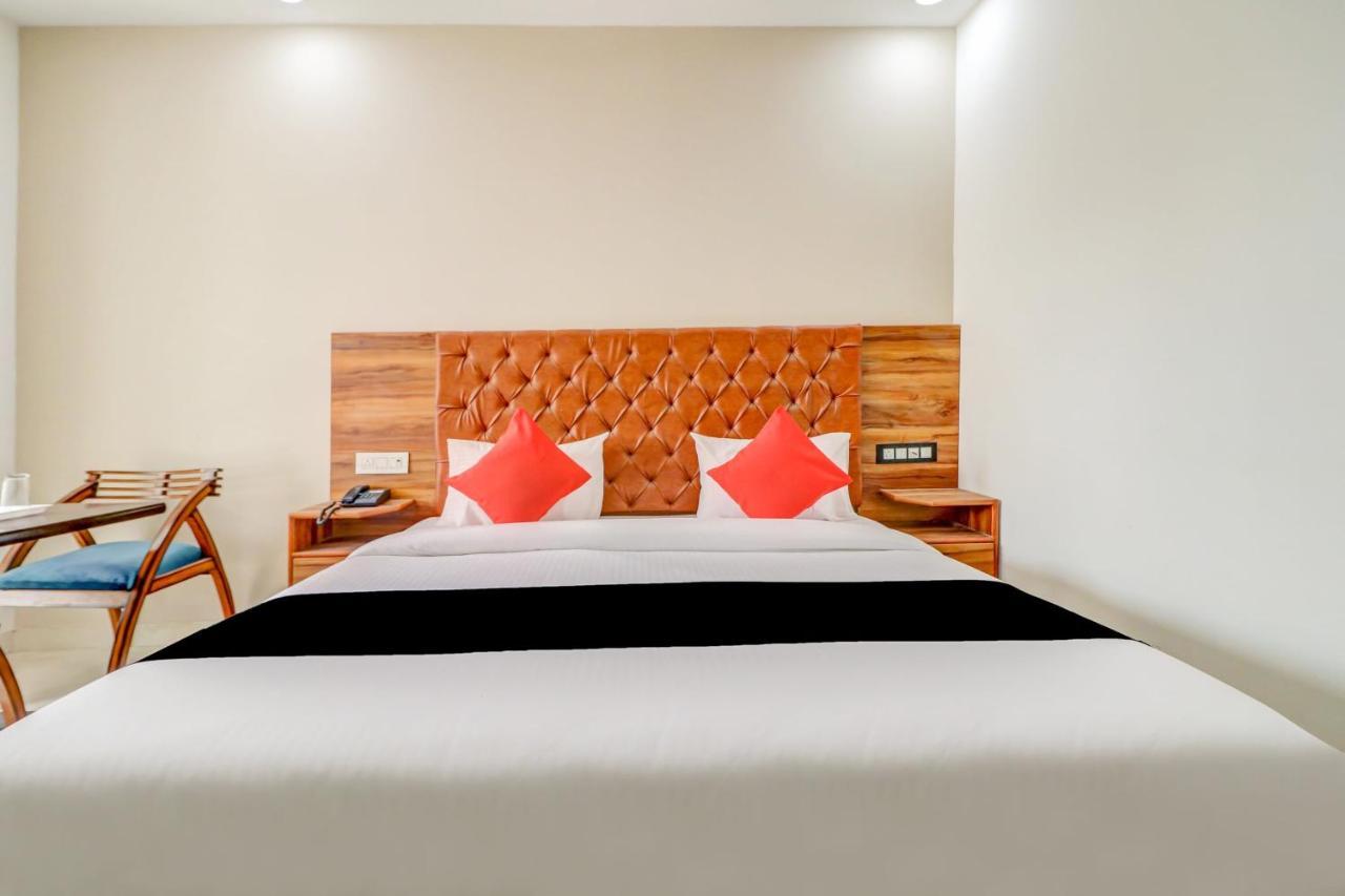 Oyo Flagship 80318 Hotel Sai Plaza Near Indira Gandhi International Airport New Delhi Exterior photo