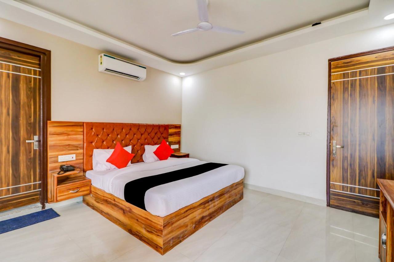 Oyo Flagship 80318 Hotel Sai Plaza Near Indira Gandhi International Airport New Delhi Exterior photo
